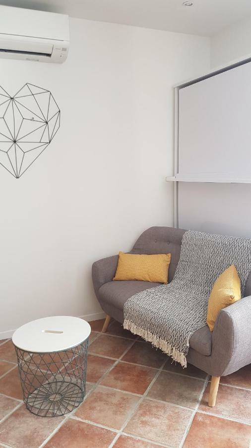 Appartement Studio clim wifi centre historique de Bormes les Mimosas Extérieur photo