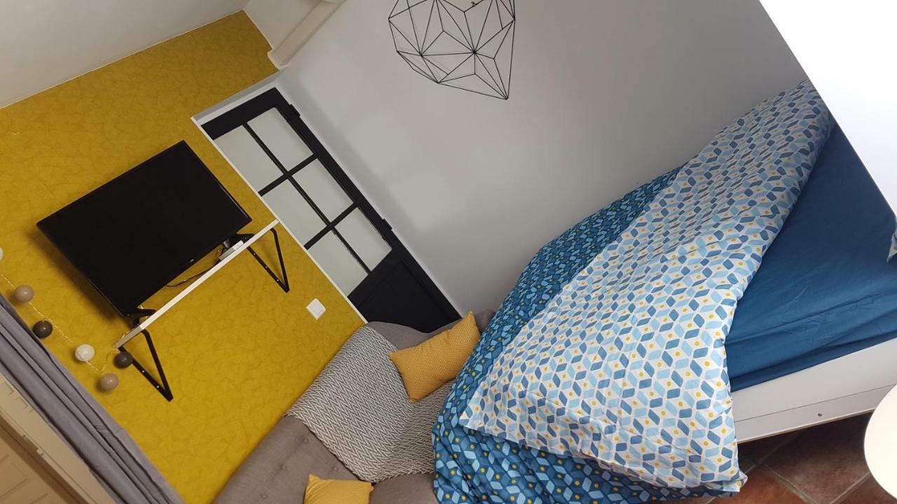 Appartement Studio clim wifi centre historique de Bormes les Mimosas Extérieur photo